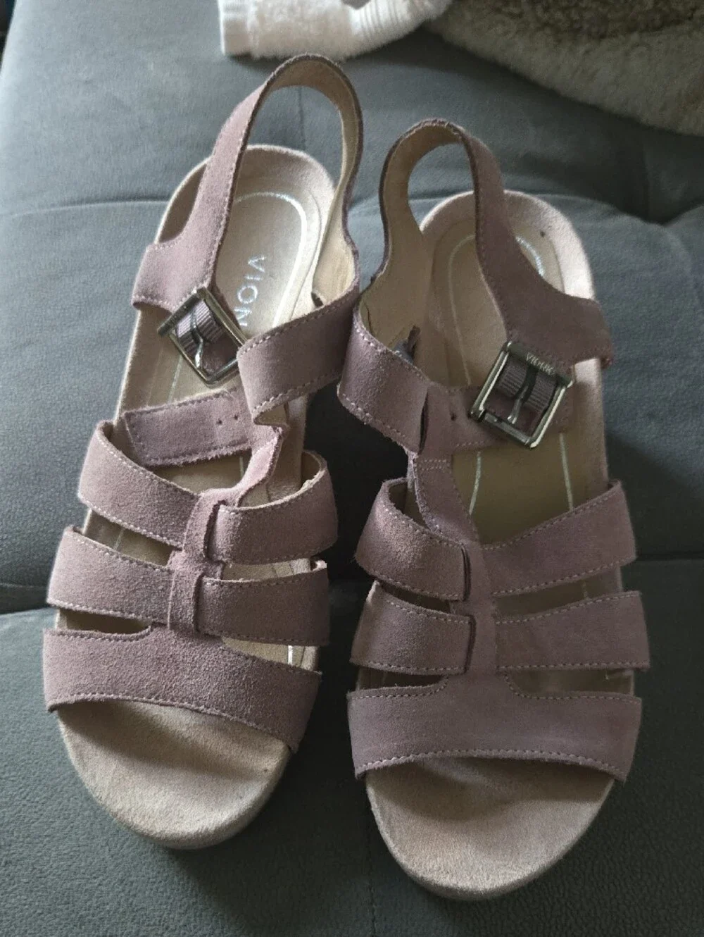 Vionic Lavender Suede Strappy Wedge Sandals